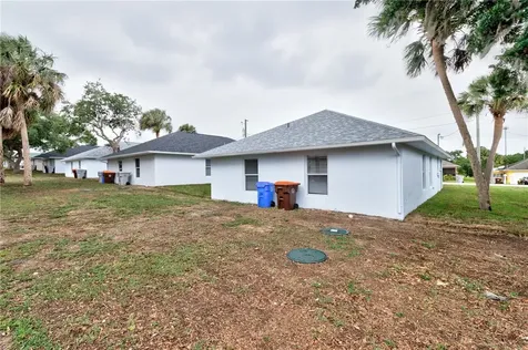231 12th Street SW Vero Beach FL 32962