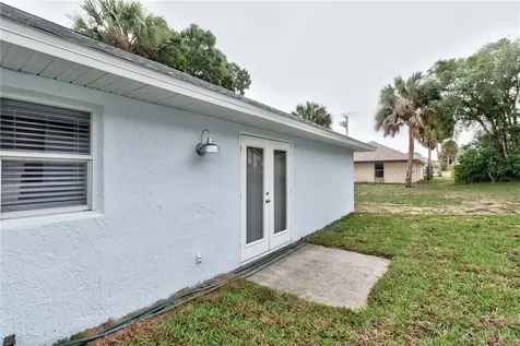 231 12th Street SW Vero Beach FL 32962