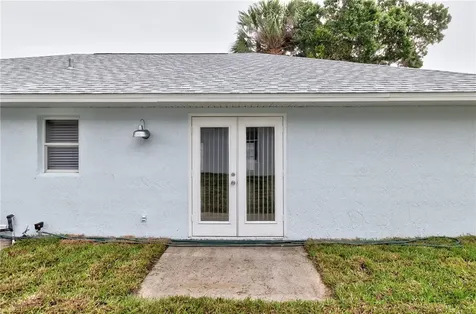 231 12th Street SW Vero Beach FL 32962