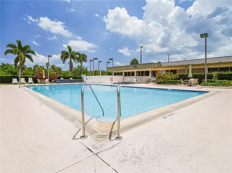 35 Vista Gardens Trail Vero Beach FL 32962
