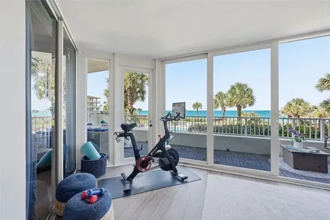 8866 N Sea Oaks Way Vero Beach FL 32963