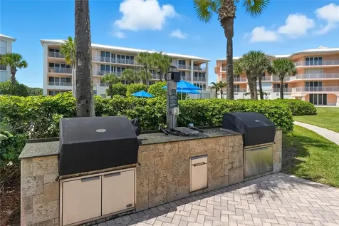 8866 N Sea Oaks Way Vero Beach FL 32963