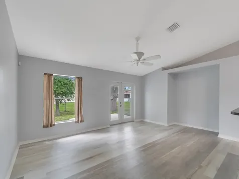 8945 103rd Avenue Vero Beach FL 32967