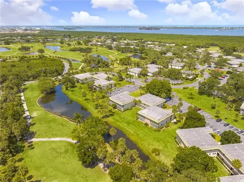 19 Vista Gardens Trail Vero Beach FL 32962