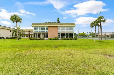 19 Vista Gardens Trail Vero Beach FL 32962