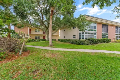 19 Vista Gardens Trail Vero Beach FL 32962
