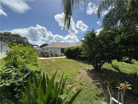 1086 Phelps Street Sebastian FL 32958