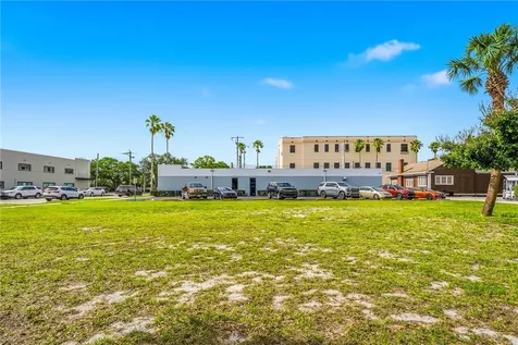 2145 15th Avenue Vero Beach FL 32960