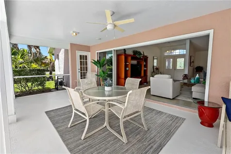 3865 9th Place Vero Beach FL 32960