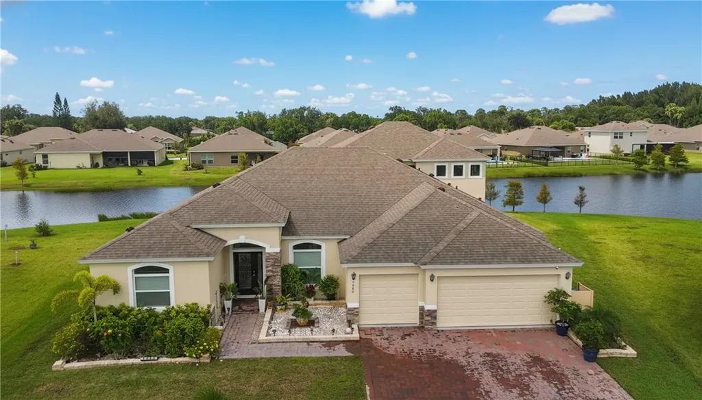 5280 2nd Manor Vero Beach FL 32968