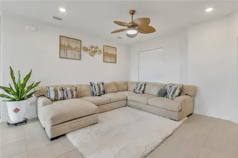 5280 2nd Manor Vero Beach FL 32968