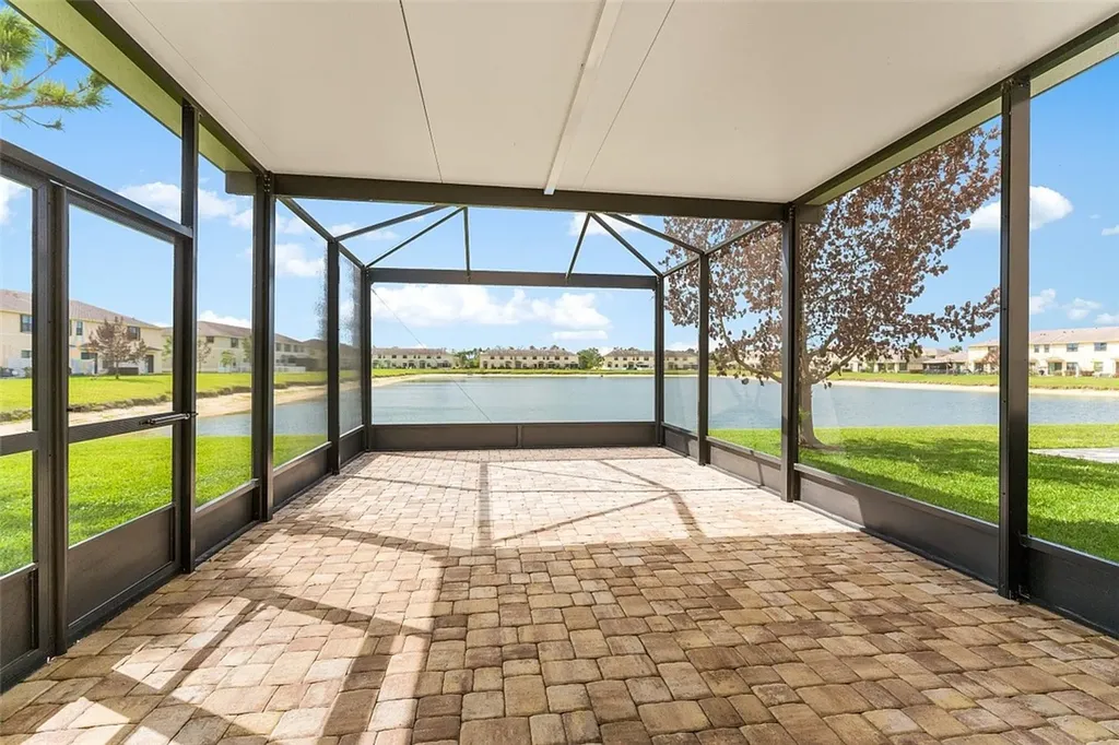 10156 W Villa Circle Vero Beach FL 32966