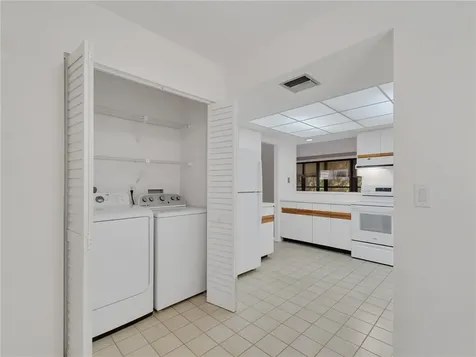 2000 Pine Creek Boulevard Vero Beach FL 32966