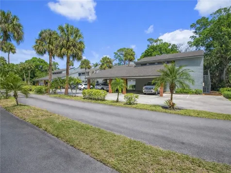 2000 Pine Creek Boulevard Vero Beach FL 32966