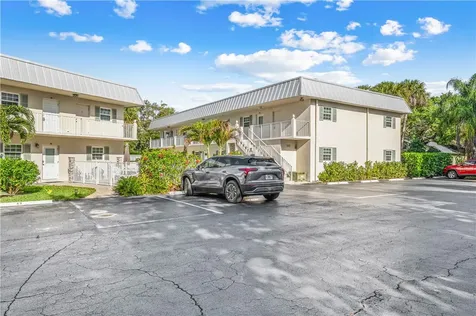 900 Jasmine Lane Vero Beach FL 32963