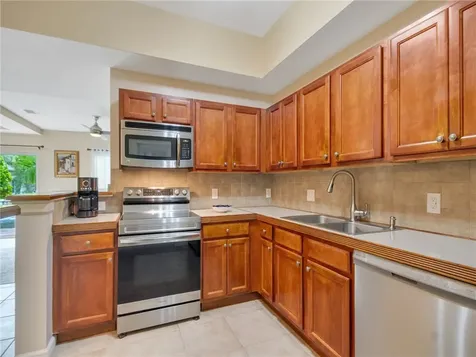 560 7th Square Vero Beach FL 32962