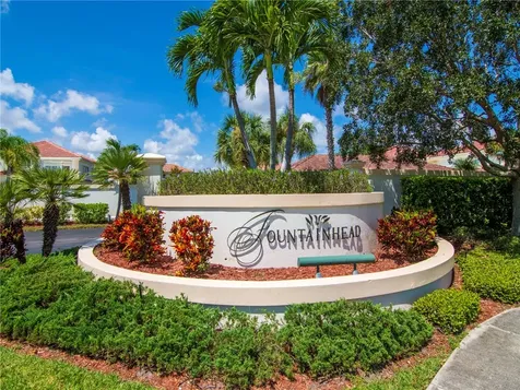 560 7th Square Vero Beach FL 32962