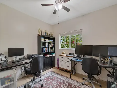 560 7th Square Vero Beach FL 32962