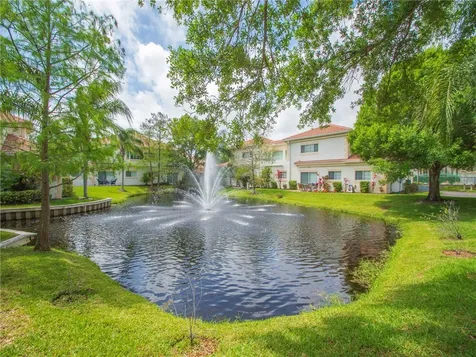 560 7th Square Vero Beach FL 32962