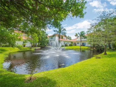 560 7th Square Vero Beach FL 32962