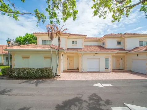 560 7th Square Vero Beach FL 32962