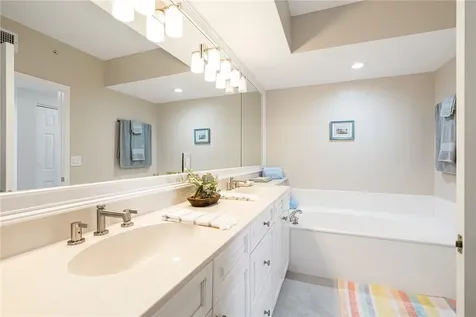 8866 N Sea Oaks Way Vero Beach FL 32963