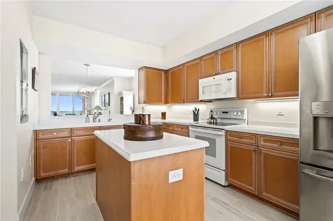 8866 N Sea Oaks Way Vero Beach FL 32963