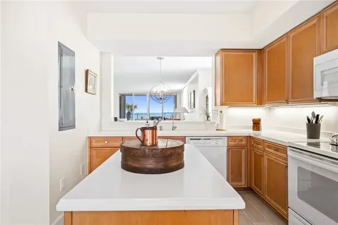 8866 N Sea Oaks Way Vero Beach FL 32963
