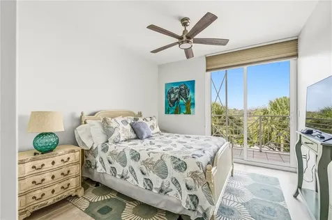8866 N Sea Oaks Way Vero Beach FL 32963