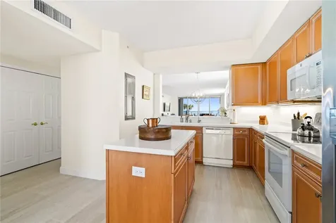 8866 N Sea Oaks Way Vero Beach FL 32963