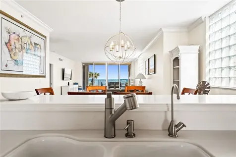 8866 N Sea Oaks Way Vero Beach FL 32963