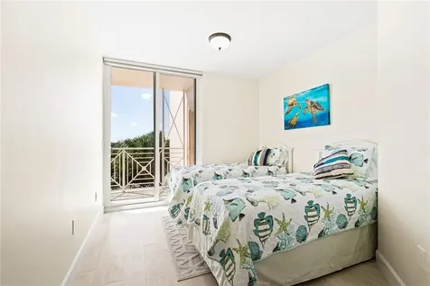 8866 N Sea Oaks Way Vero Beach FL 32963