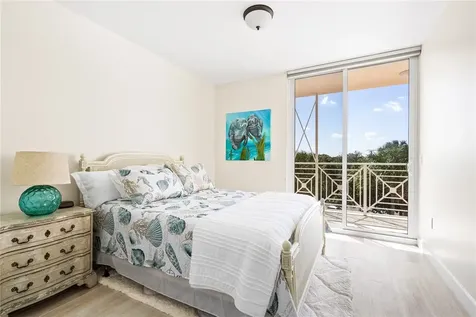 8866 N Sea Oaks Way Vero Beach FL 32963