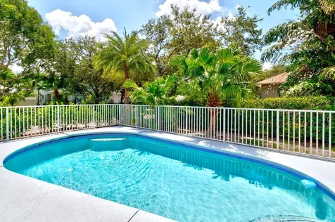 1301 Hometown Drive Vero Beach FL 32966