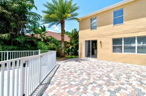 1301 Hometown Drive Vero Beach FL 32966