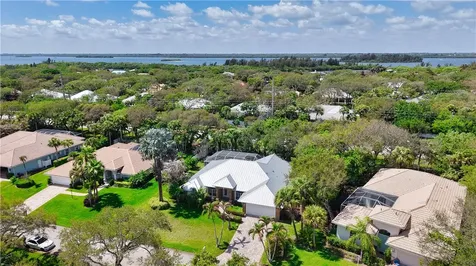 1375 Admirals Walk Vero Beach FL 32963