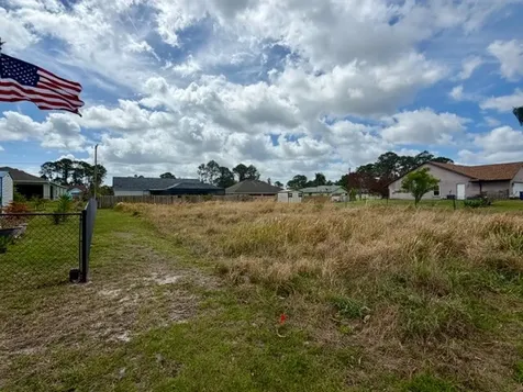 1050 Starfire Street SE Palm Bay FL 32909