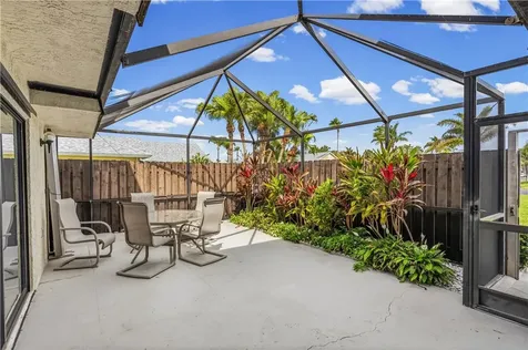 375 S Waverly Place Vero Beach FL 32960