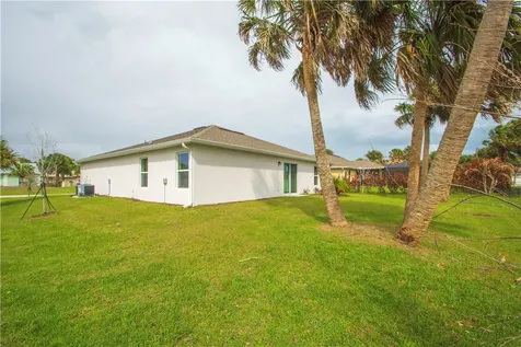 450 Kendall Avenue Sebastian FL 32958
