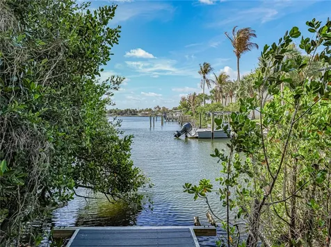 4890 Bethel Creek Drive Vero Beach FL 32963