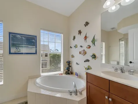 1670 42nd Square Vero Beach FL 32960