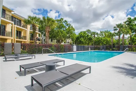 1670 42nd Square Vero Beach FL 32960