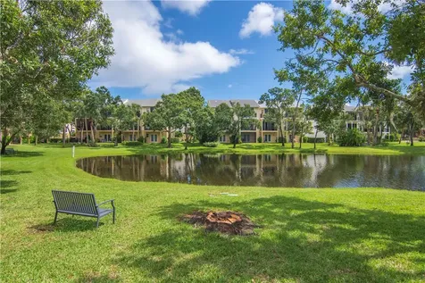 1670 42nd Square Vero Beach FL 32960