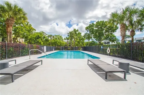 1670 42nd Square Vero Beach FL 32960