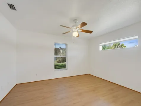 11171 Airport Drive Sebastian FL 32958