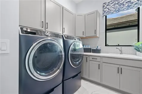 9259 Seaglass Court Vero Beach FL 32963