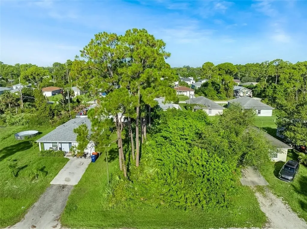1145 10th Court SW Vero Beach FL 32962