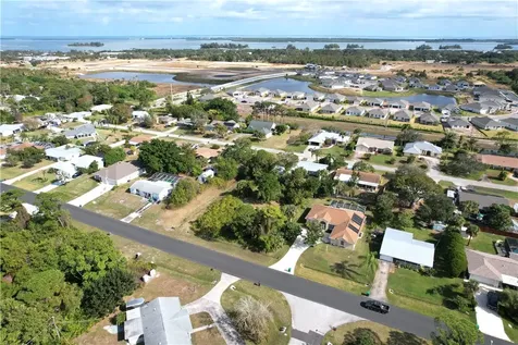 139 S Wimbrow Drive Sebastian FL 32958