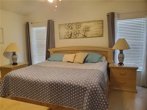 572 10th Place Vero Beach FL 32960