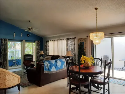 572 10th Place Vero Beach FL 32960